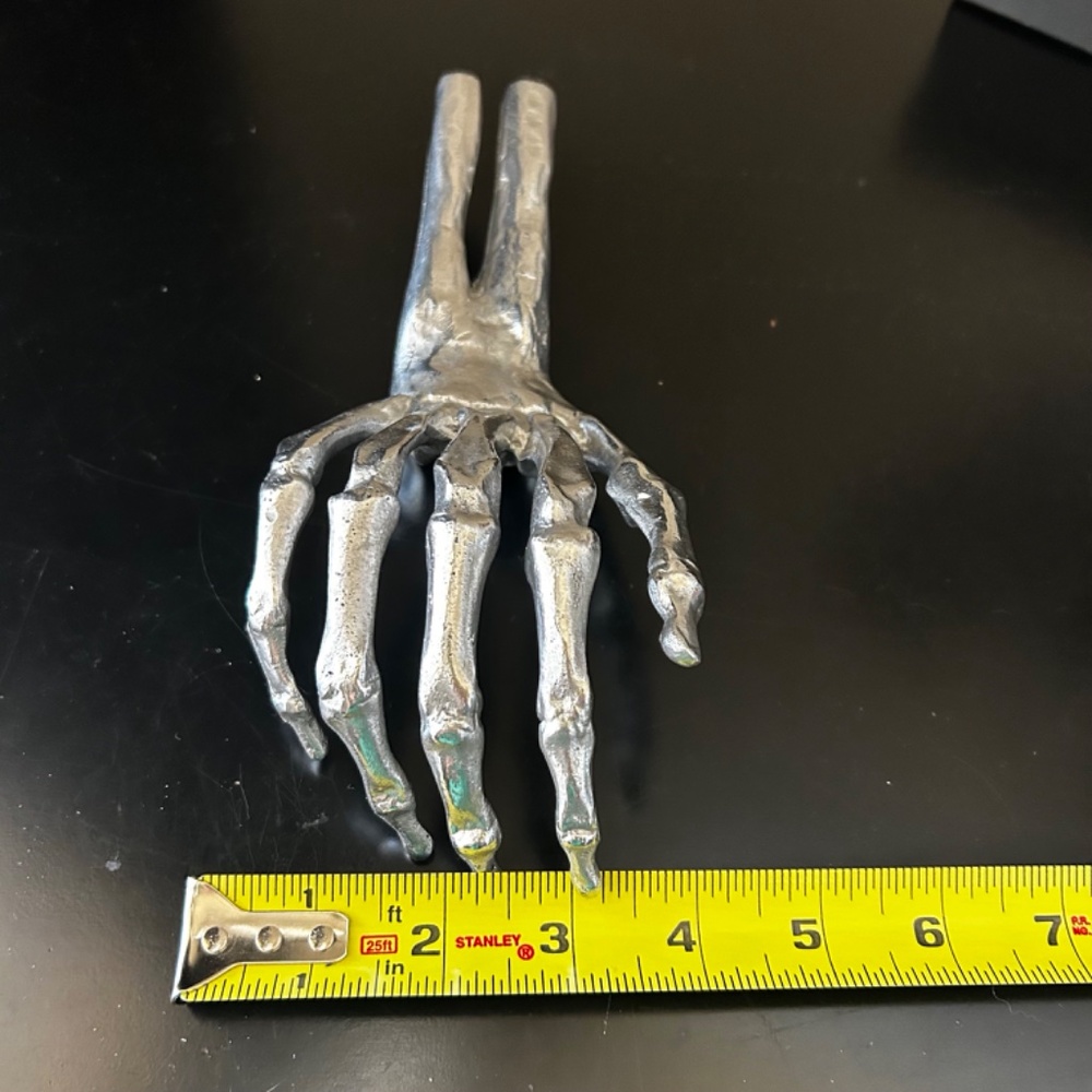 Diesel with Seletti Wunderkammer Skeleton Hand. NIB - Picture 4 of 6